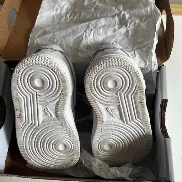 Nike Airforce 1 - Picture 5 of 6